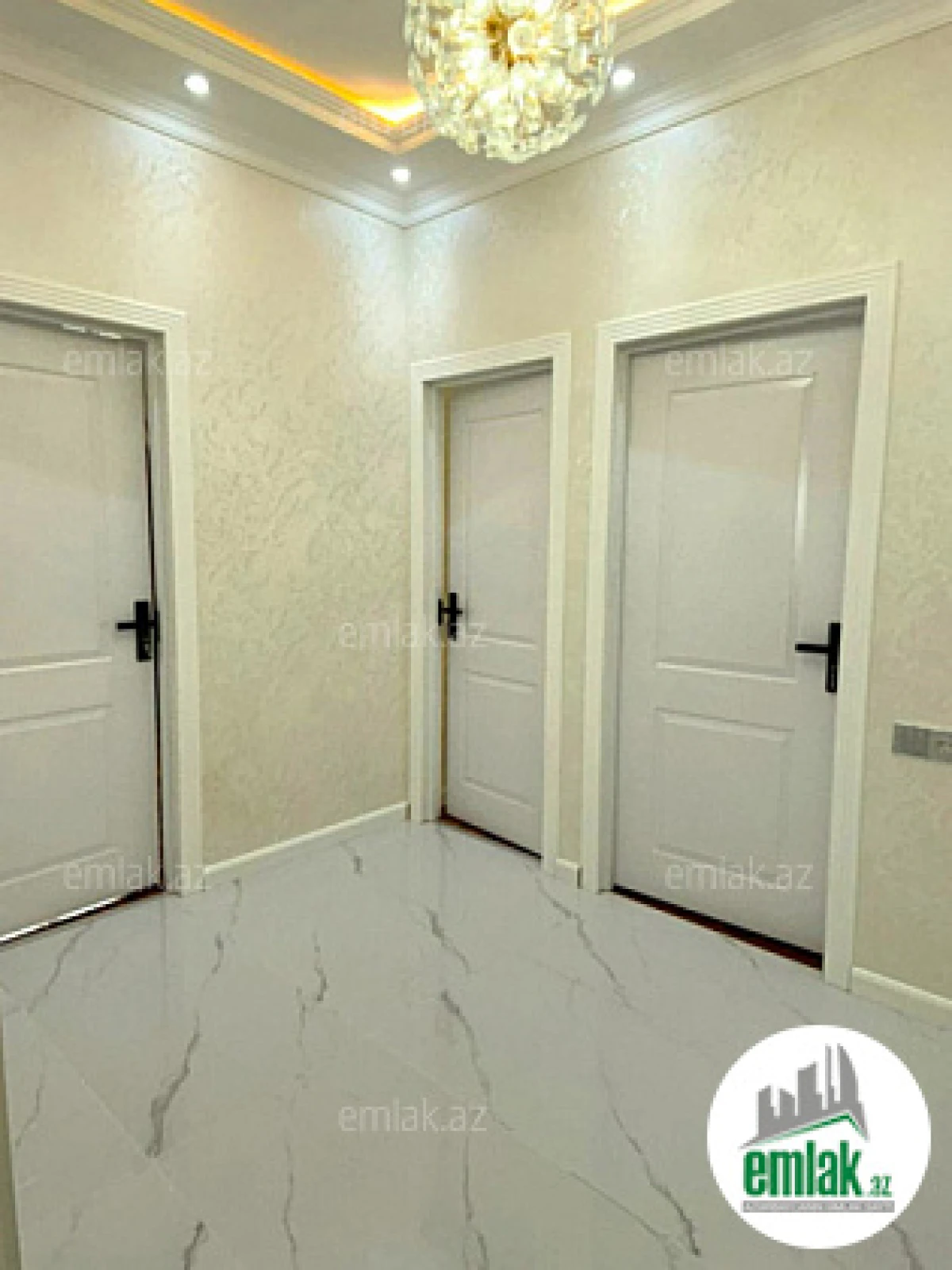 Satılır 3 otaqlı yeni tikili 80 m²