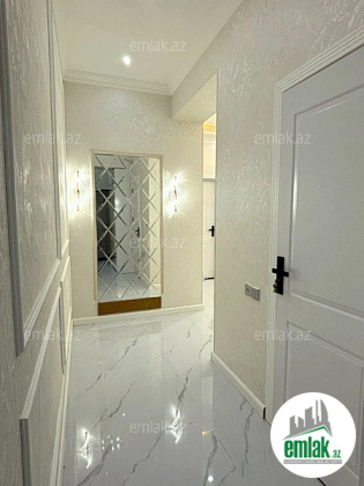 Satılır 3 otaqlı yeni tikili 80 m²