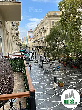 Satılır 4 otaqlı köhnə tikili 105 m² — Bakı 4 otaq 105.00 m²