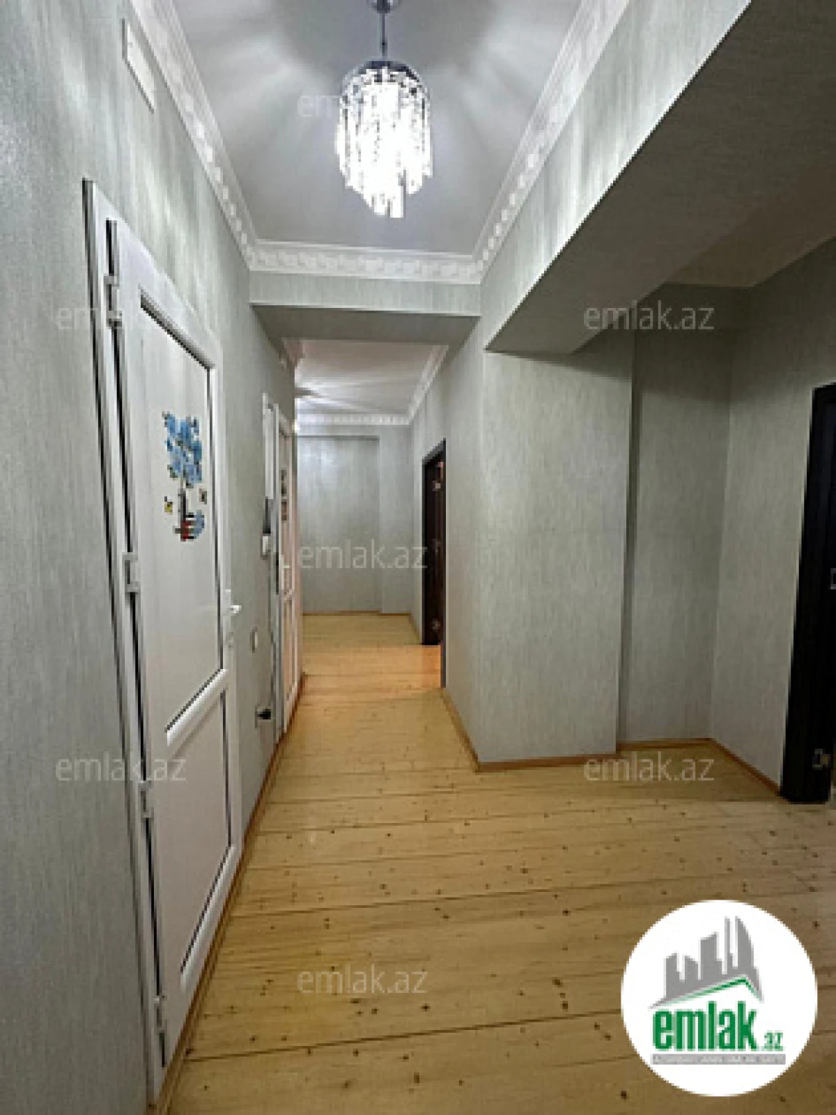Satılır 3 otaqlı yeni tikili 115 m²
