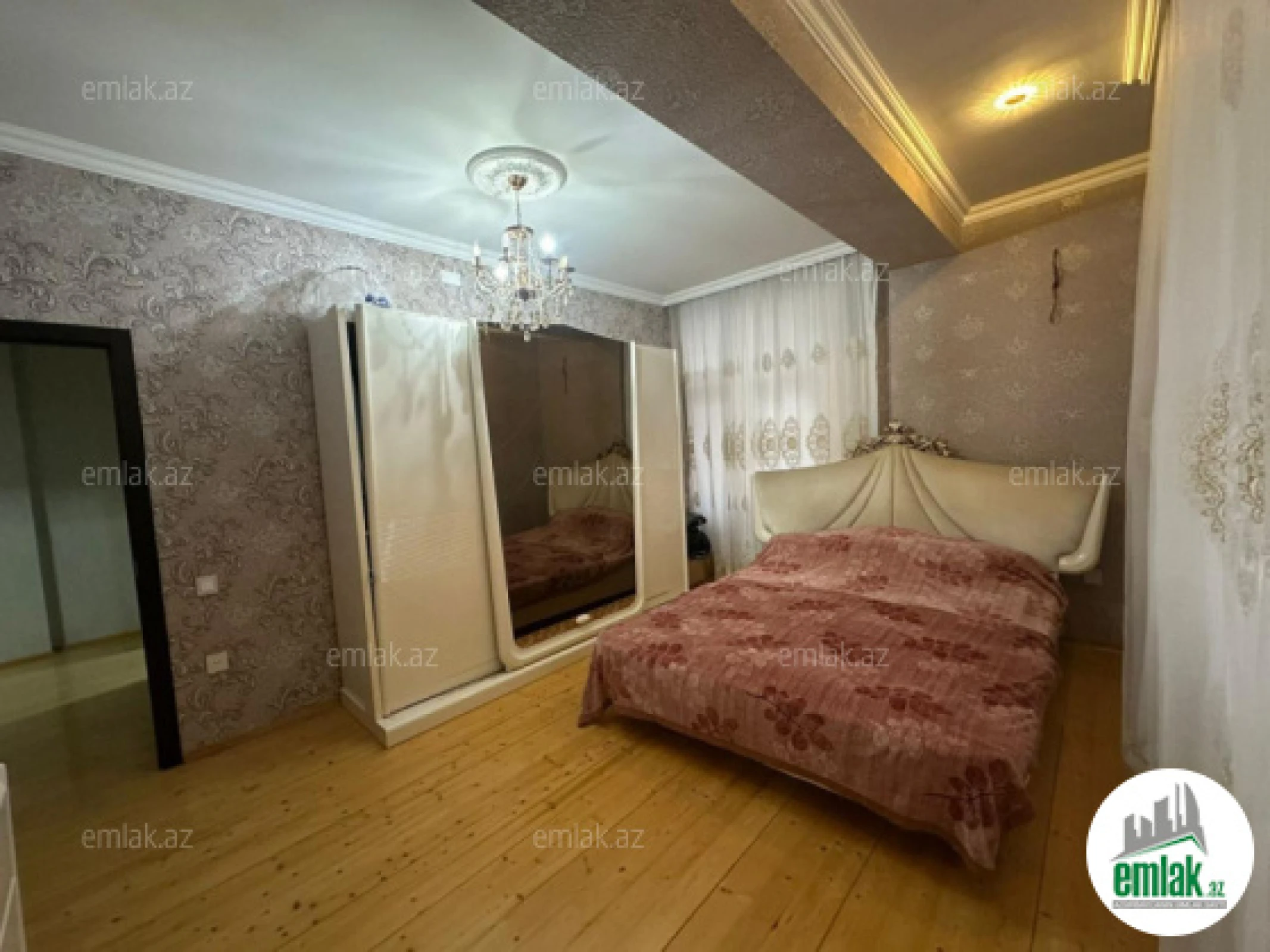 Satılır 3 otaqlı yeni tikili 115 m²