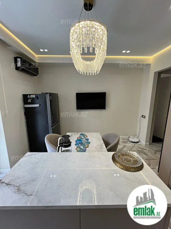 Satılır 3 otaqlı yeni tikili 135 m²