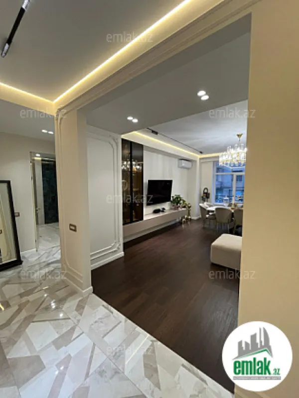 Satılır 3 otaqlı yeni tikili 135 m²