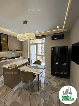 Satılır 3 otaqlı yeni tikili 135 m²