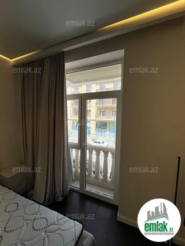 Satılır 3 otaqlı yeni tikili 135 m²
