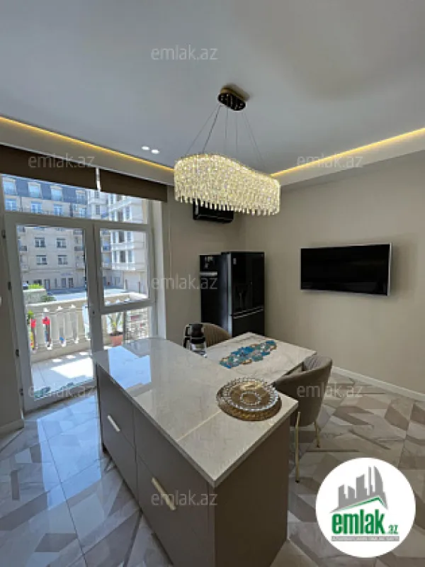 Satılır 3 otaqlı yeni tikili 135 m²