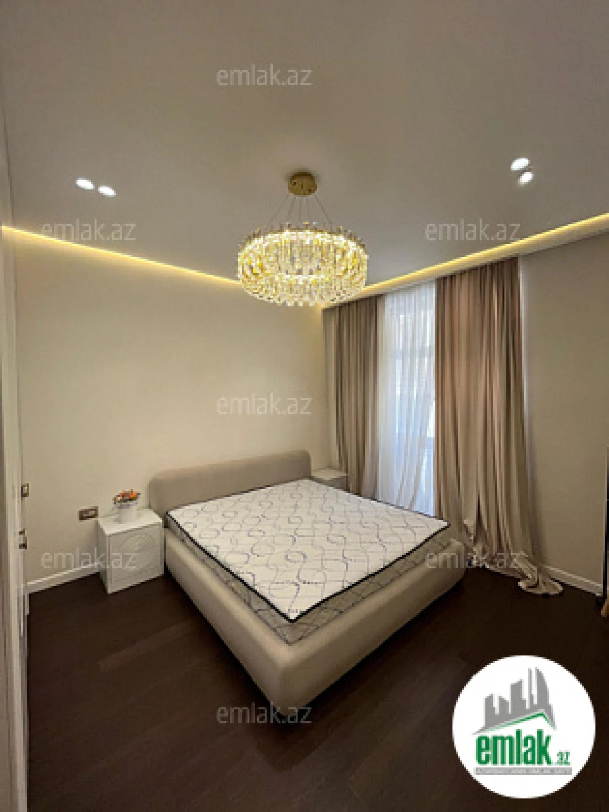 Satılır 3 otaqlı yeni tikili 135 m²