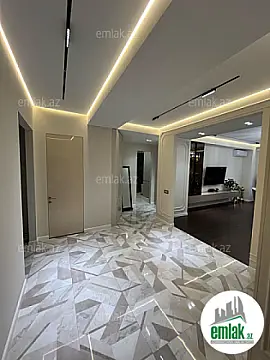 Satılır 3 otaqlı yeni tikili 135 m²
