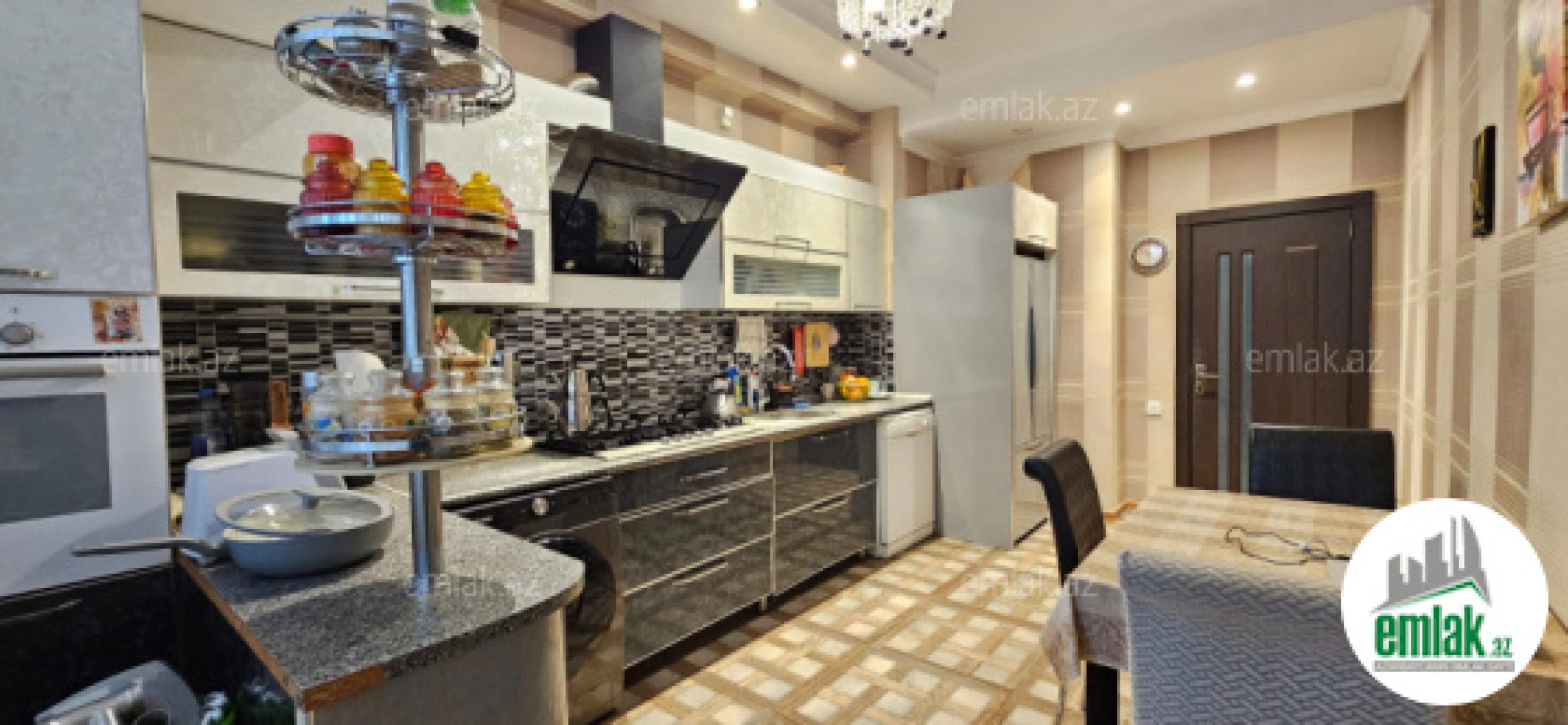 Satılır 3 otaqlı yeni tikili 125 m²