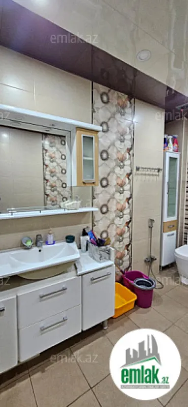 Satılır 3 otaqlı yeni tikili 125 m²