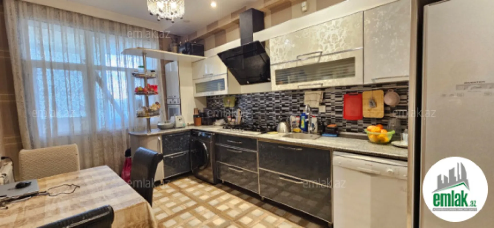 Satılır 3 otaqlı yeni tikili 125 m²