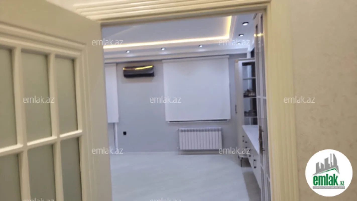 Satılır 3 otaqlı yeni tikili 155 m²