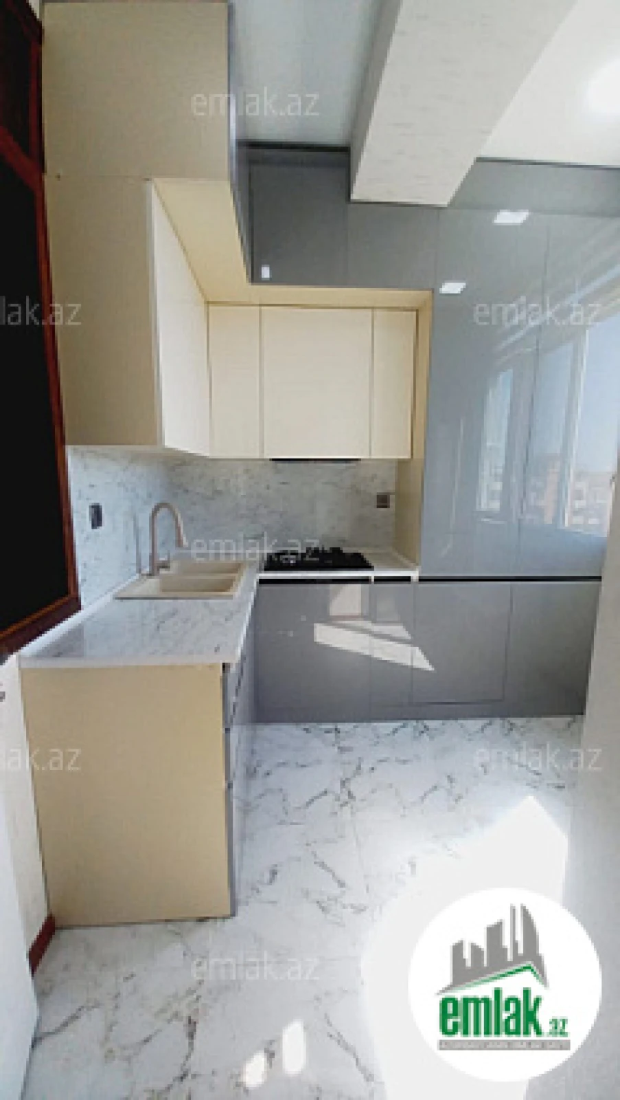 Satılır 2 otaqlı yeni tikili 70 m²