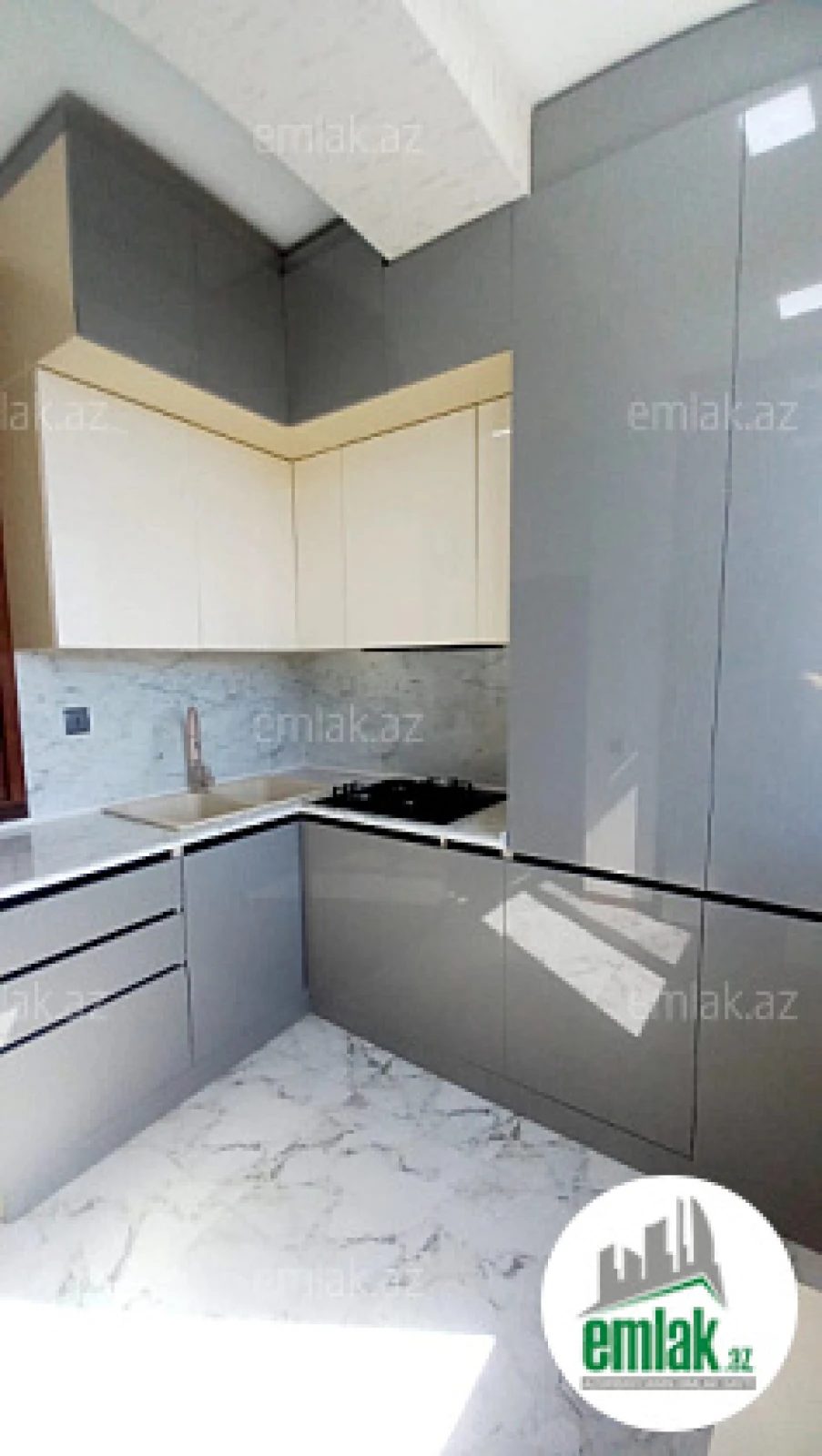 Satılır 2 otaqlı yeni tikili 70 m²