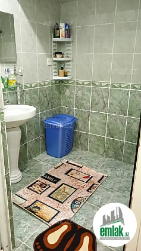 Satılır 3 otaqlı köhnə tikili 90 m²