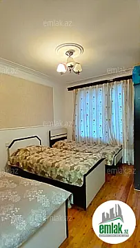 Satılır 3 otaqlı köhnə tikili 90 m²