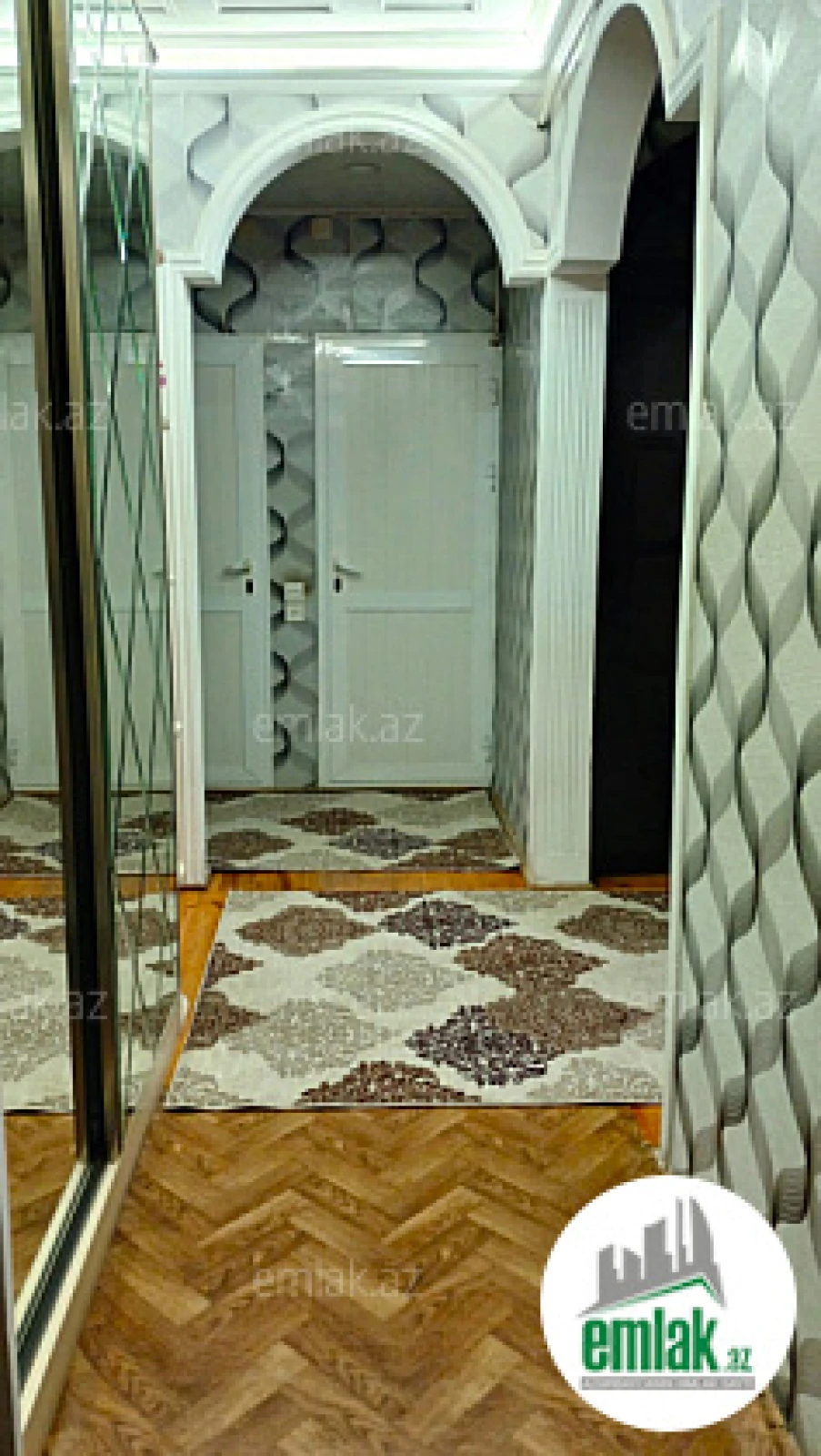 Satılır 3 otaqlı köhnə tikili 90 m²