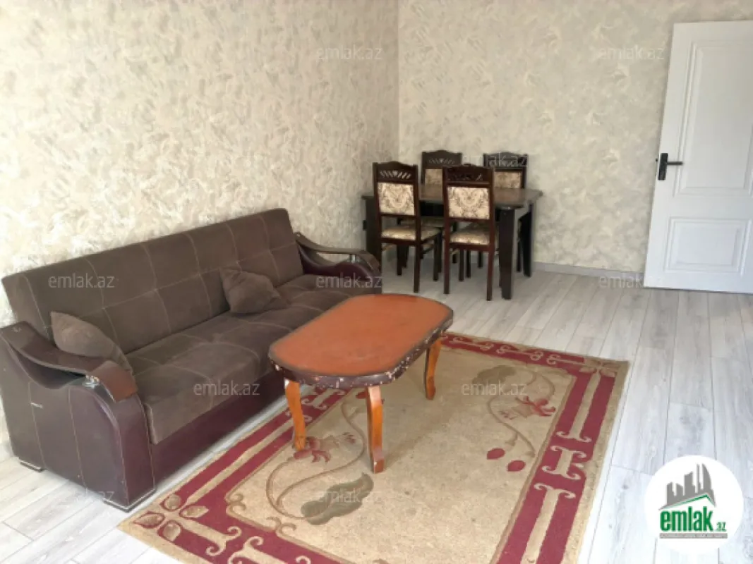 Satılır 2 otaqlı köhnə tikili 70 m²