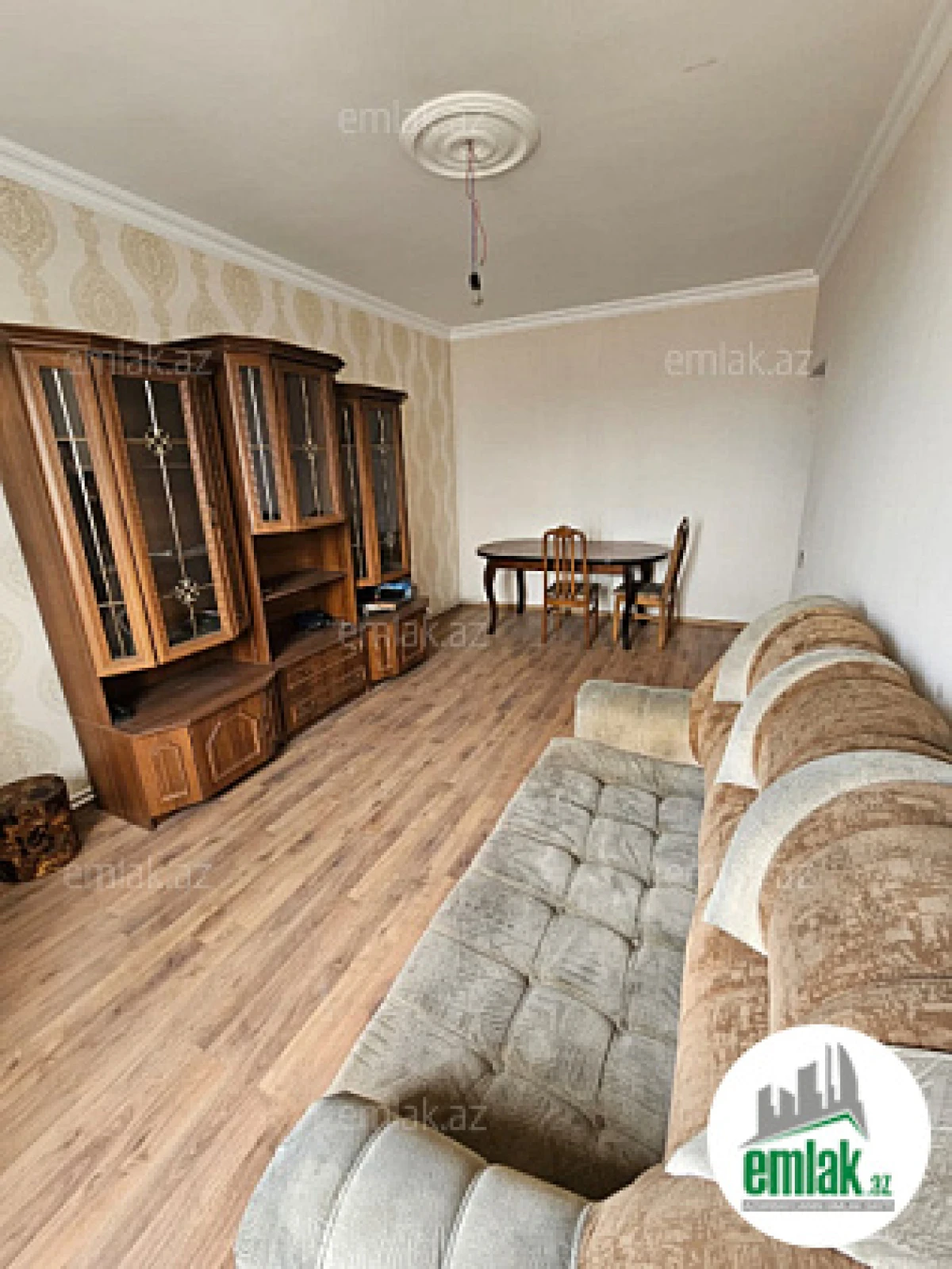 Satılır 3 otaqlı köhnə tikili 80 m²