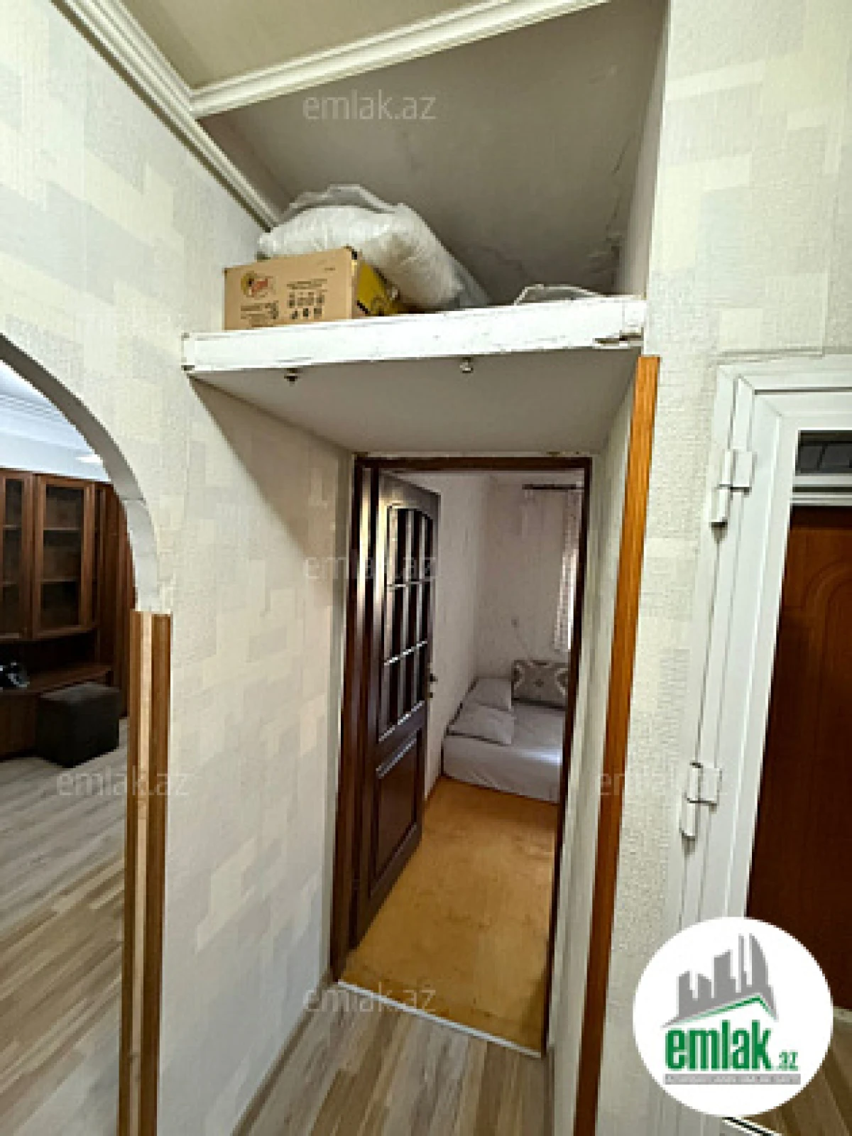 Satılır 2 otaqlı köhnə tikili 40 m²