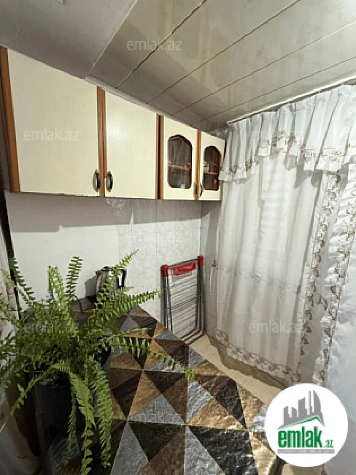 Satılır 2 otaqlı köhnə tikili 40 m²