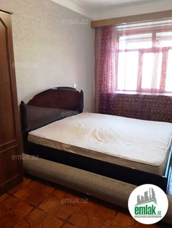 Satılır 3 otaqlı köhnə tikili 85 m²