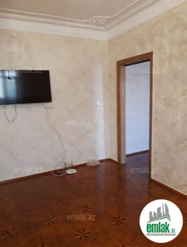 Satılır 3 otaqlı köhnə tikili 85 m²
