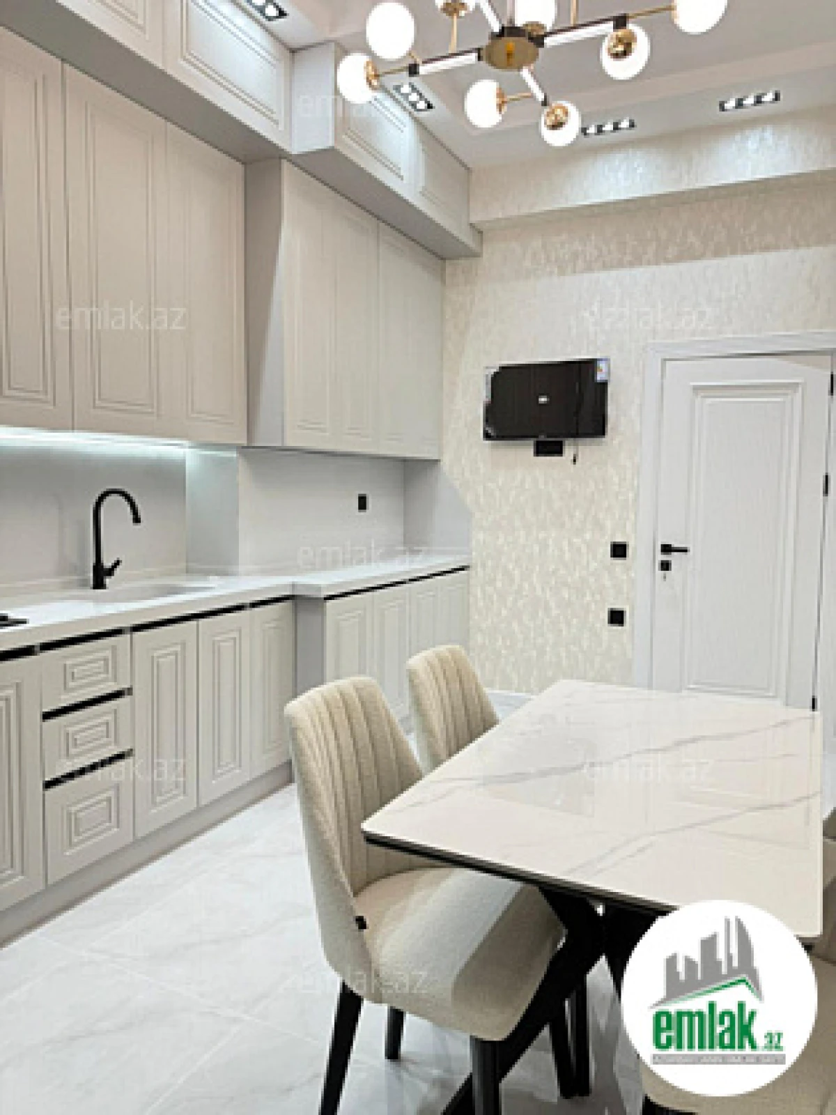 Satılır 3 otaqlı yeni tikili 105 m²