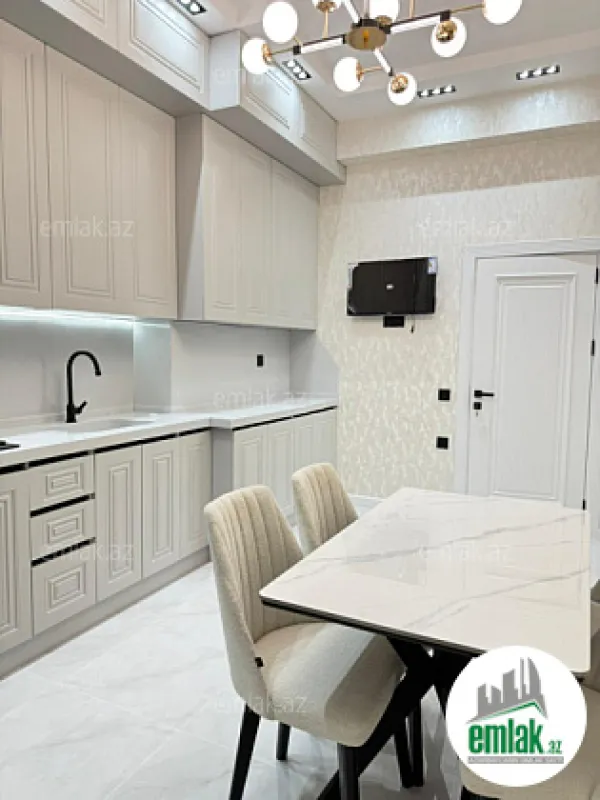 Satılır 3 otaqlı yeni tikili 105 m²