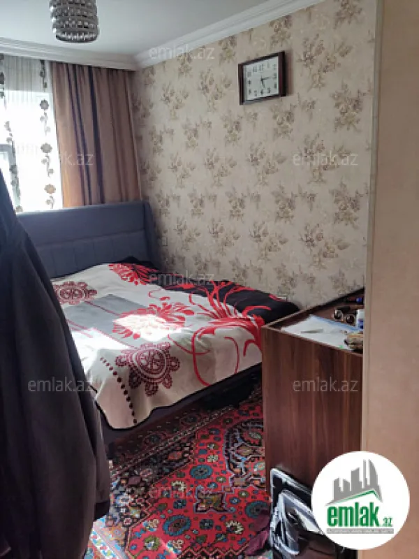 Satılır 2 otaqlı köhnə tikili 65 m²