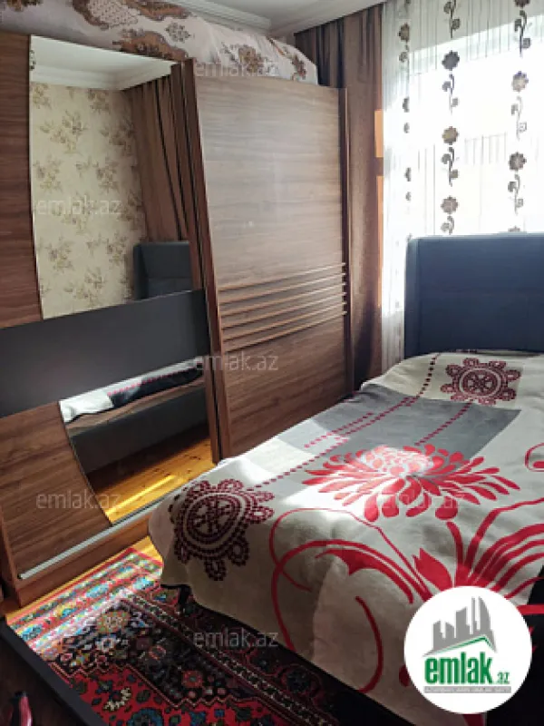 Satılır 2 otaqlı köhnə tikili 65 m²