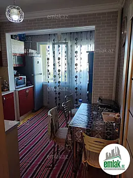 Satılır 2 otaqlı köhnə tikili 65 m²