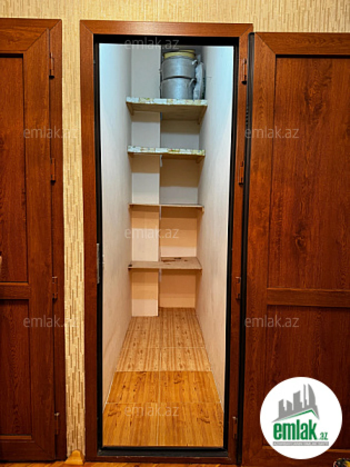 Satılır 4 otaqlı yeni tikili 130 m²