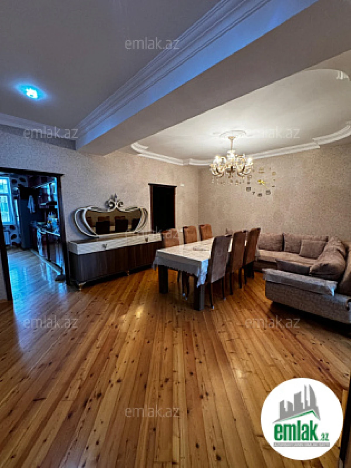 Satılır 4 otaqlı yeni tikili 130 m²