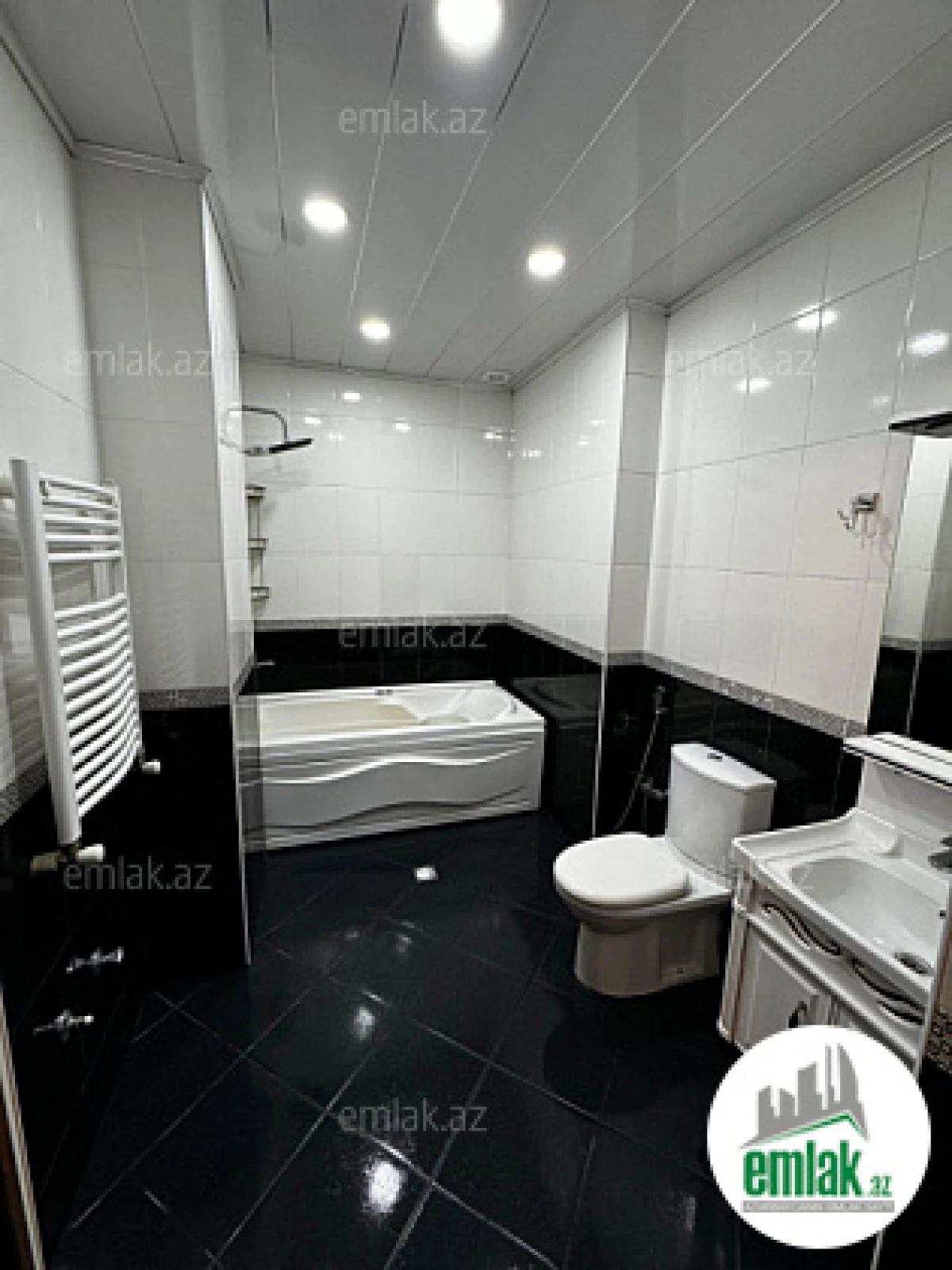 Satılır 4 otaqlı yeni tikili 130 m²