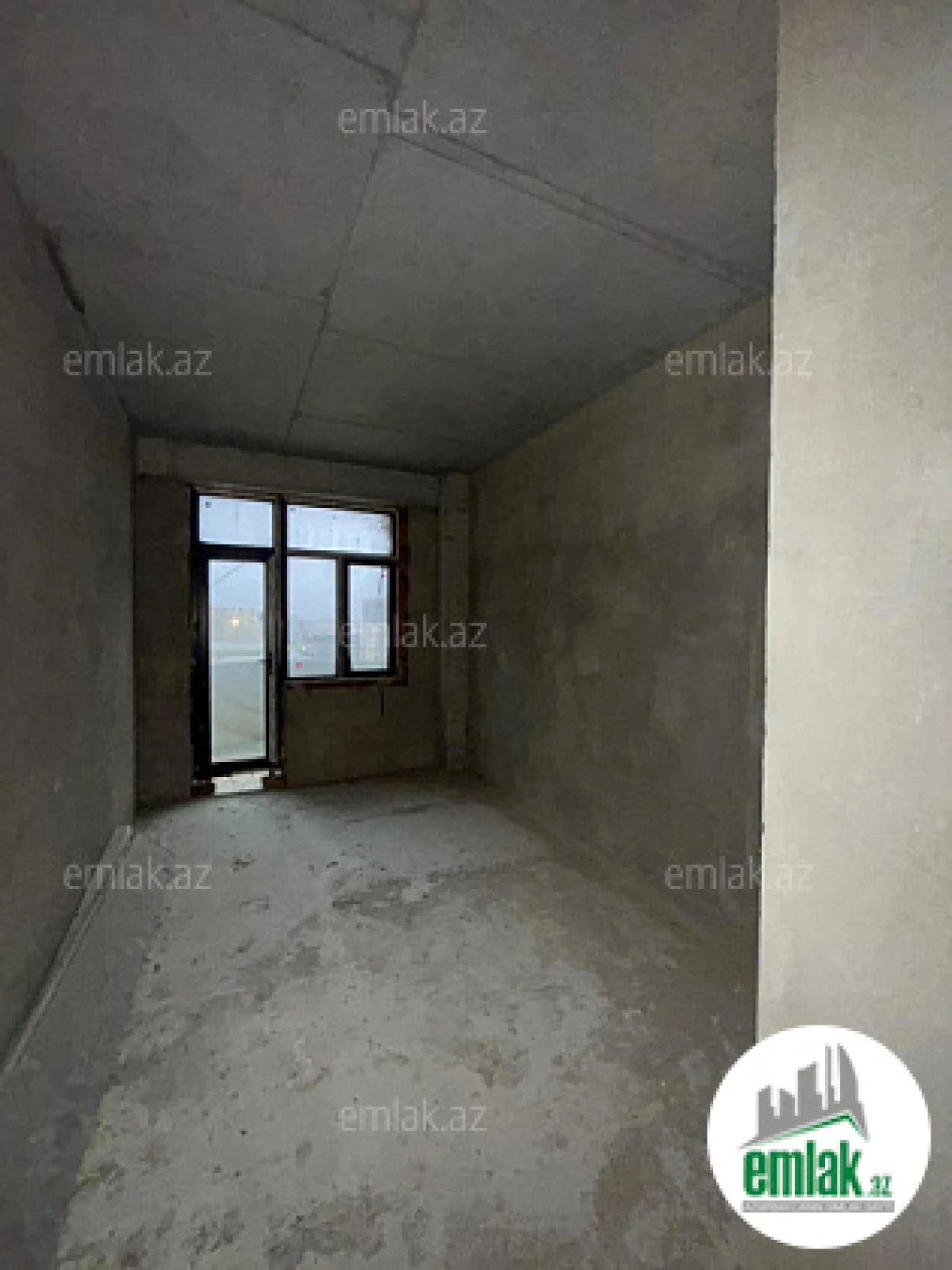 Satılır 3 otaqlı yeni tikili 100 m²