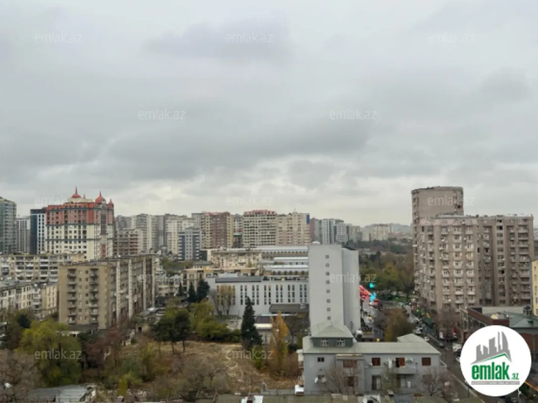 Satılır 3 otaqlı yeni tikili 100 m²