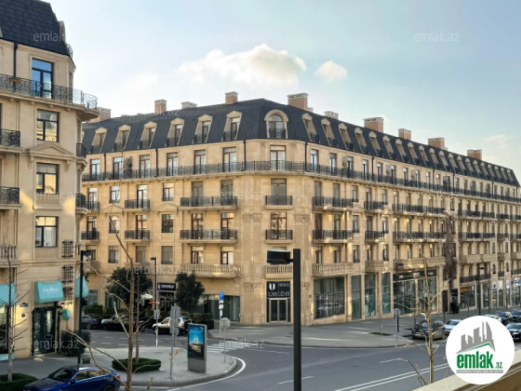 Satılır 5 otaqlı yeni tikili 212 m²