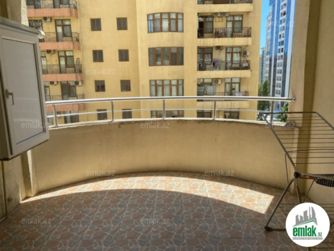 Satılır 3 otaqlı yeni tikili 105 m²