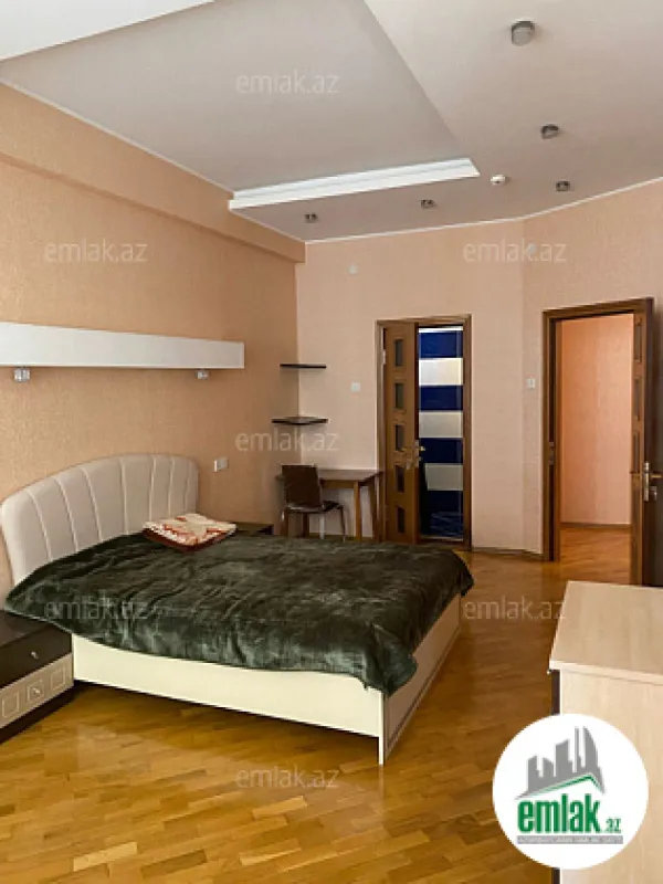 Satılır 3 otaqlı yeni tikili 105 m²