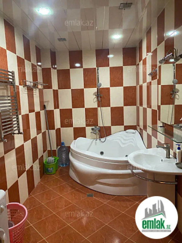 Satılır 3 otaqlı yeni tikili 105 m²