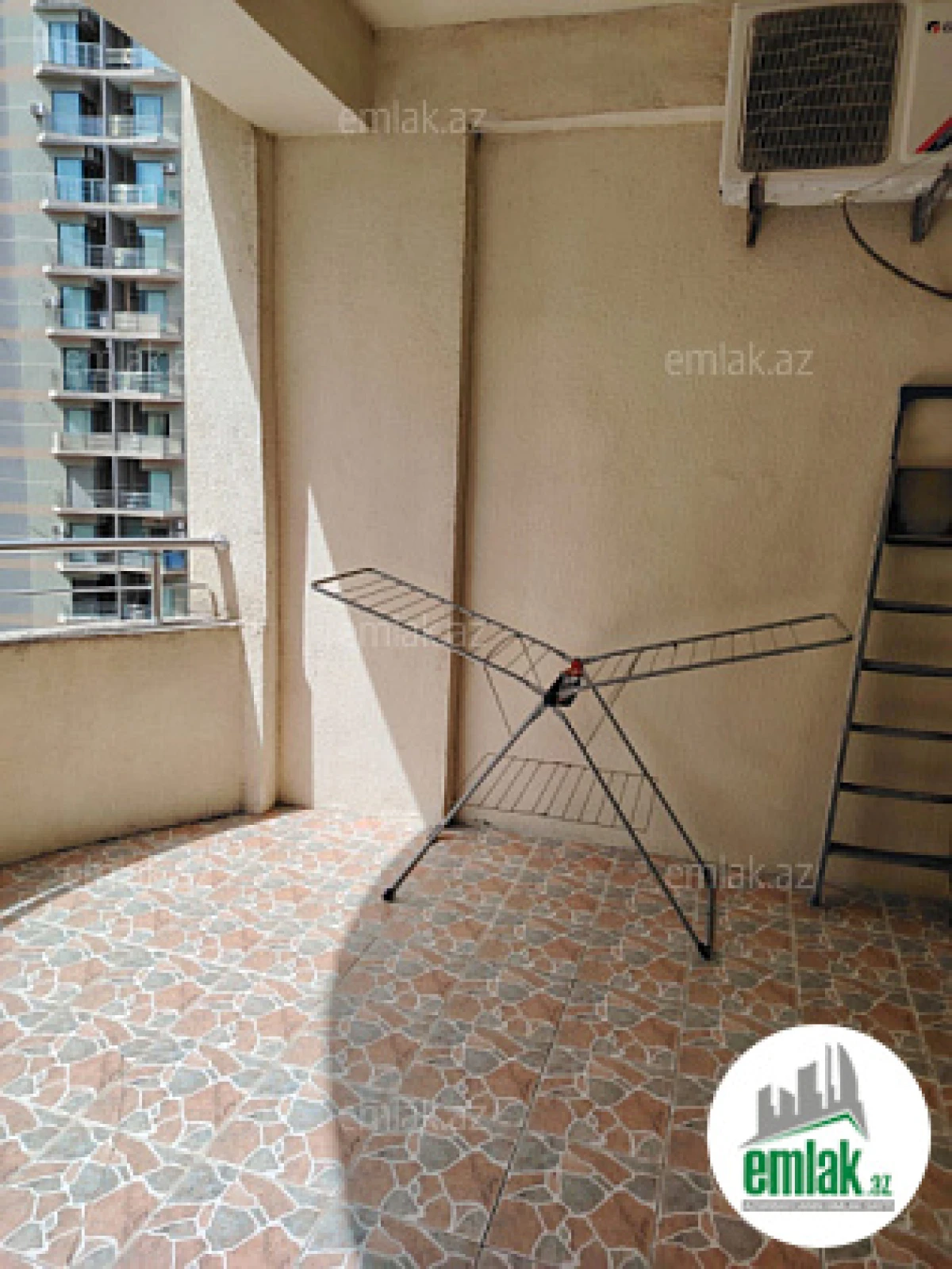 Satılır 3 otaqlı yeni tikili 105 m²