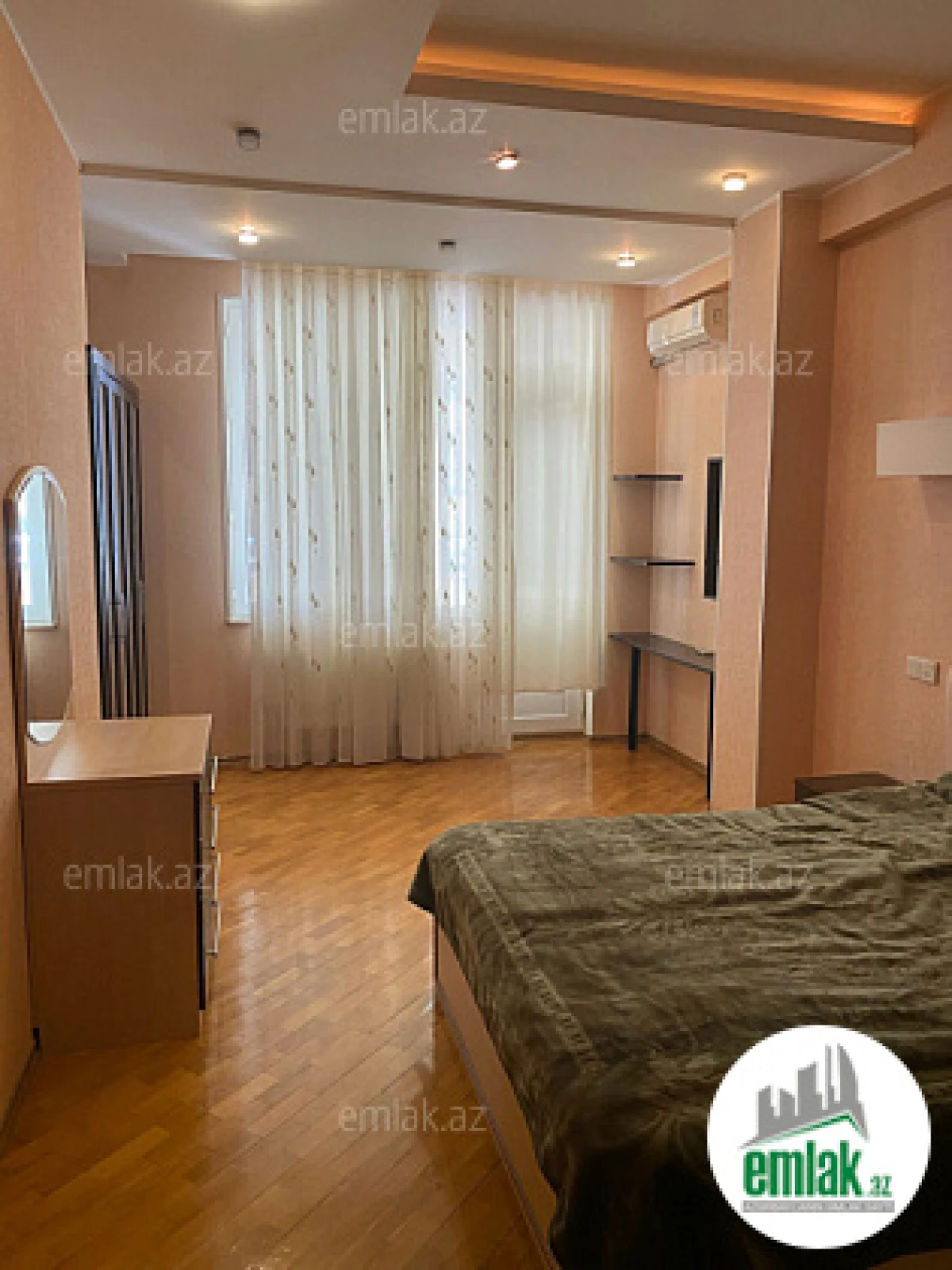 Satılır 3 otaqlı yeni tikili 105 m²