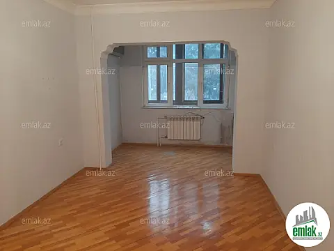 Satılır 4 otaqlı köhnə tikili 100 m² — Bakı, Nizami 4 otaq 100.00 m²