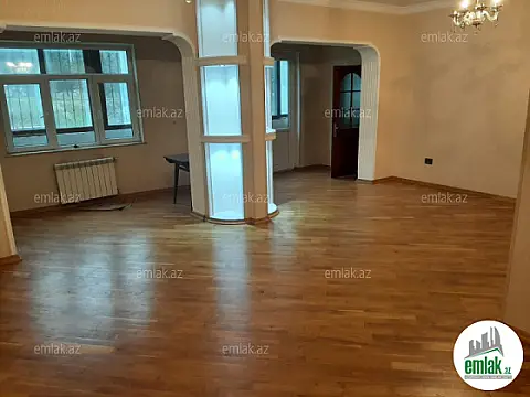 Satılır 4 otaqlı köhnə tikili 100 m²