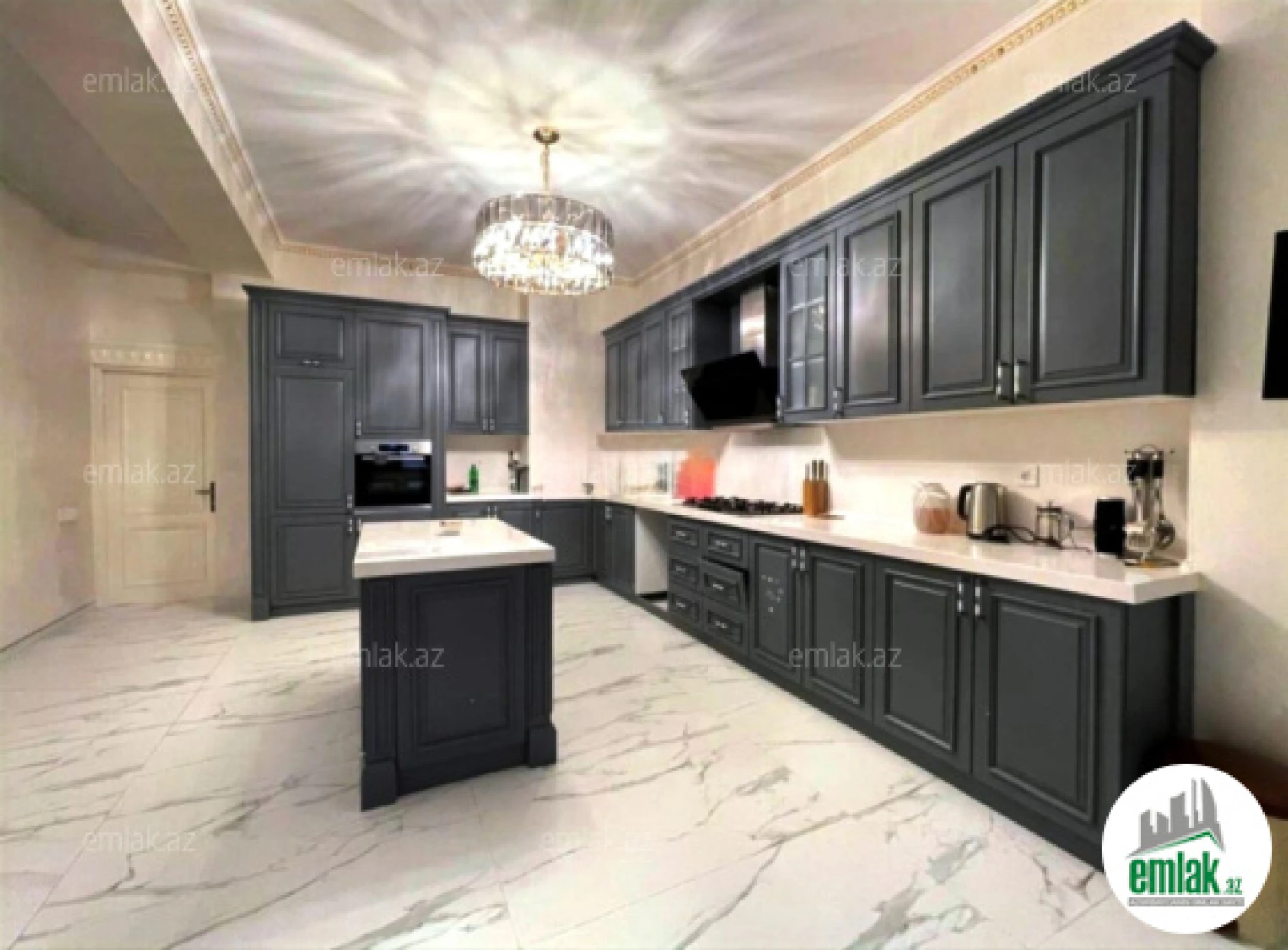 Satılır 4 otaqlı yeni tikili 205 m²