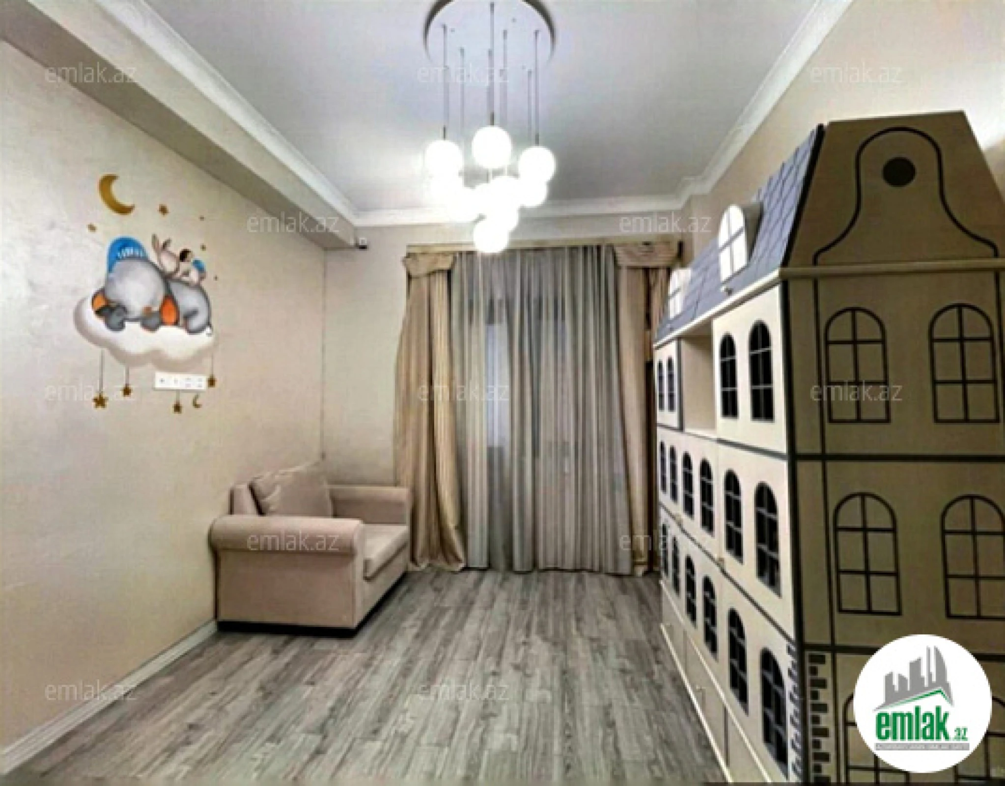 Satılır 4 otaqlı yeni tikili 205 m²