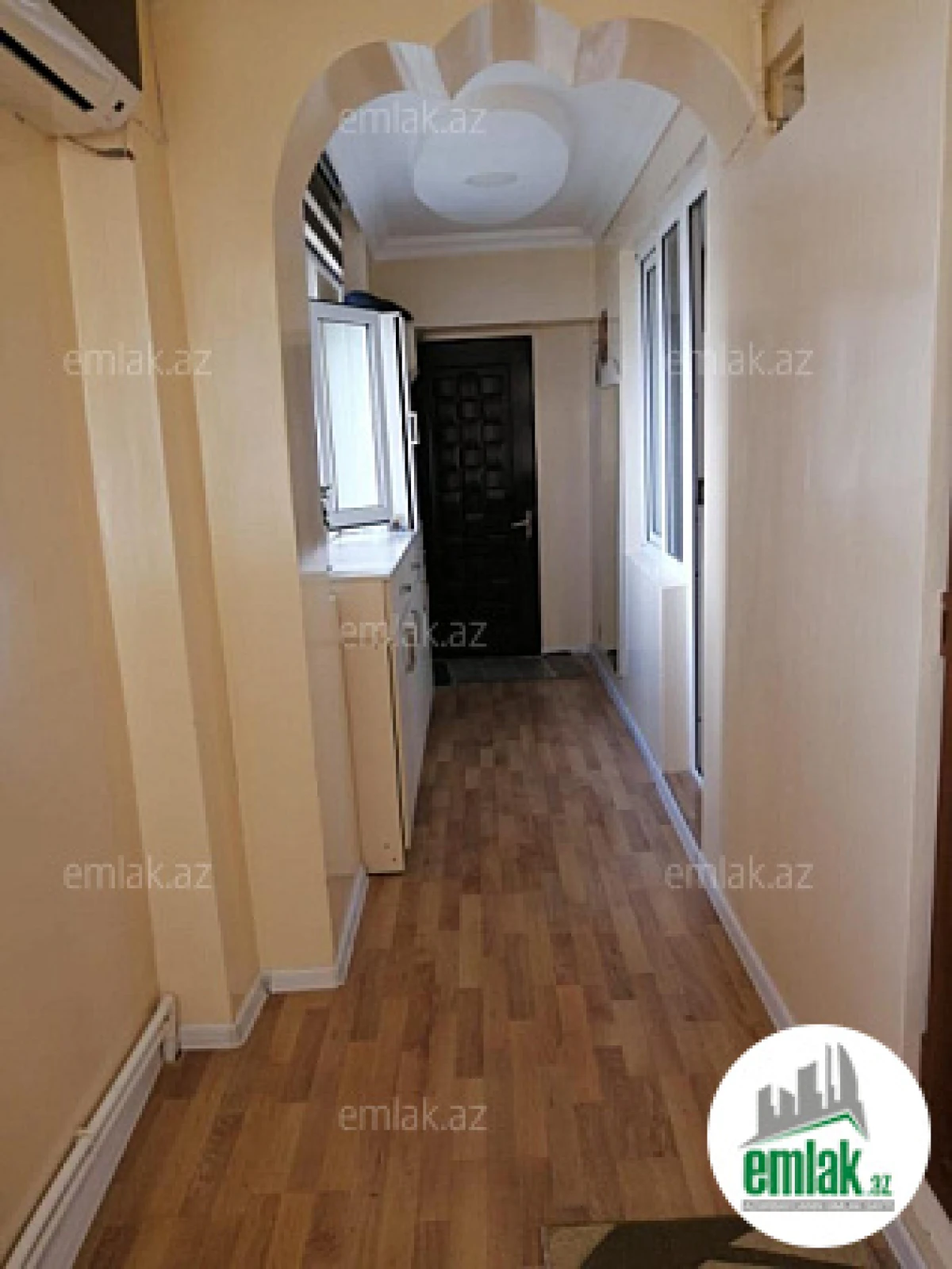 Satılır 4 otaqlı köhnə tikili 120 m²