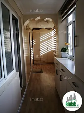 Satılır 4 otaqlı köhnə tikili 120 m²
