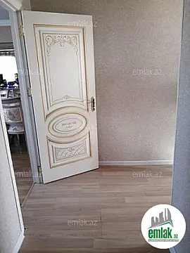 Satılır 4 otaqlı köhnə tikili 120 m²